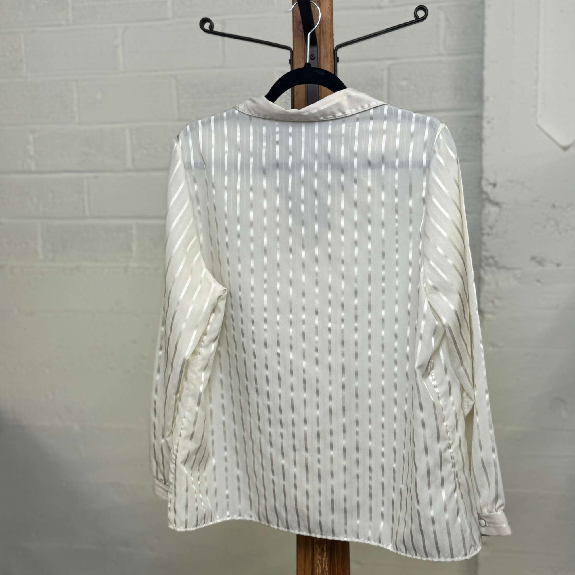 Vintage 1970s Sears "The Fashion Place" Cream Satin Stripe Blouse – Size M