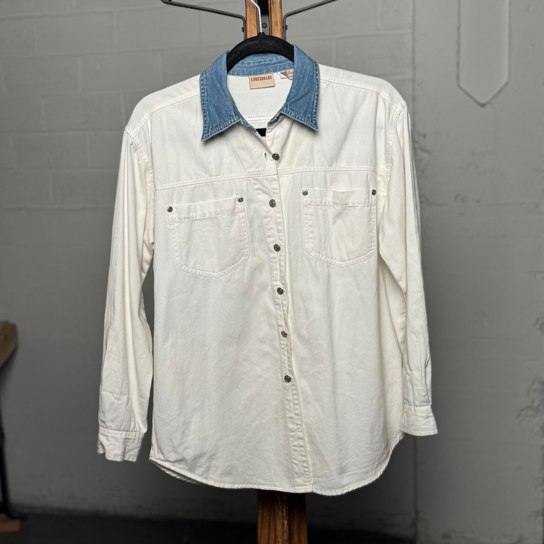 Vintage 1980s 100% Cotton Crossroads Two-Tone Denim Collar Western Snap Shirt – Size S