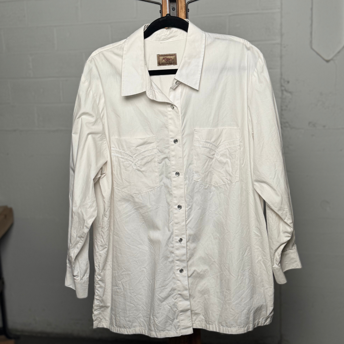 Vintage 1980s Roper White Western Shirt with Pearl Snaps – Size Large