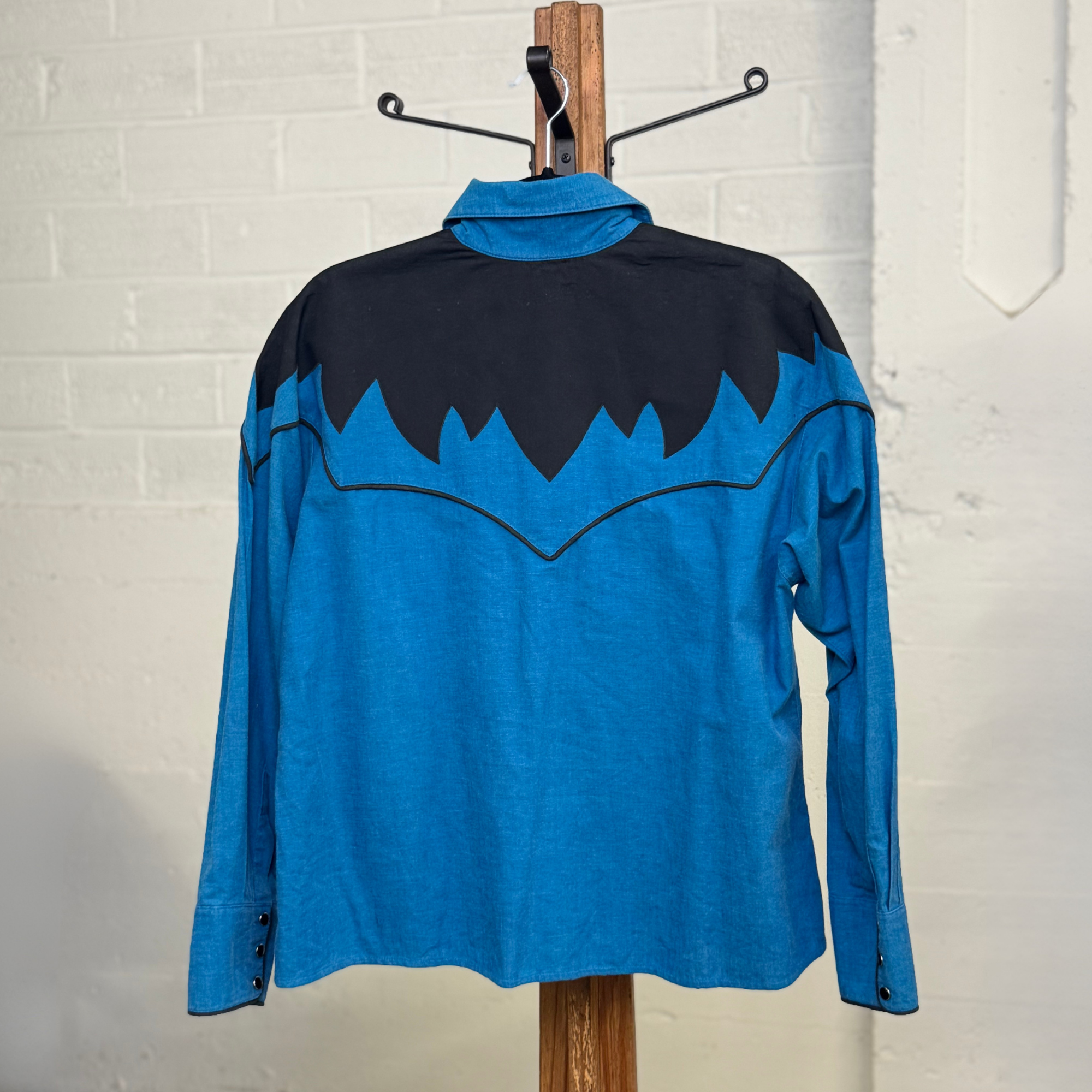 Vintage 1980s Western Two-Tone Electric Blue & Black Snap Shirt