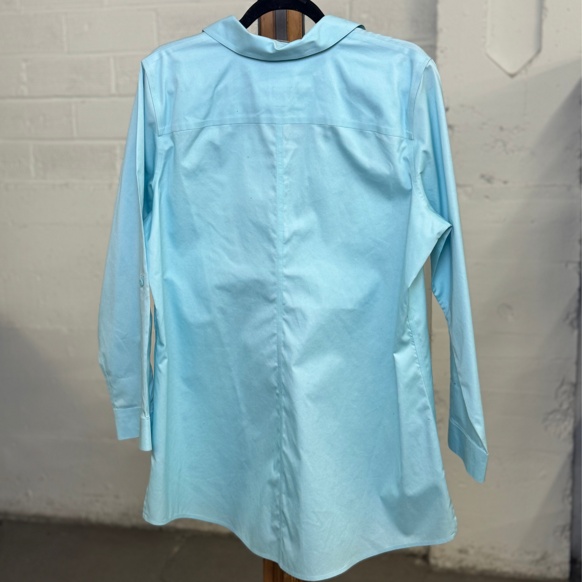 Vintage 2000s 100% Cotton Chico’s Aqua Blue Long Button Down Shirt