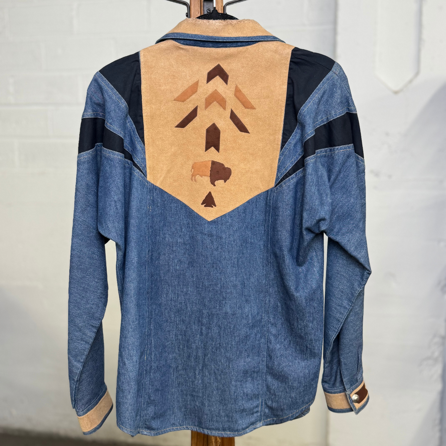 Vintage Southwest Canyon Buffalo Western Denim Shirt