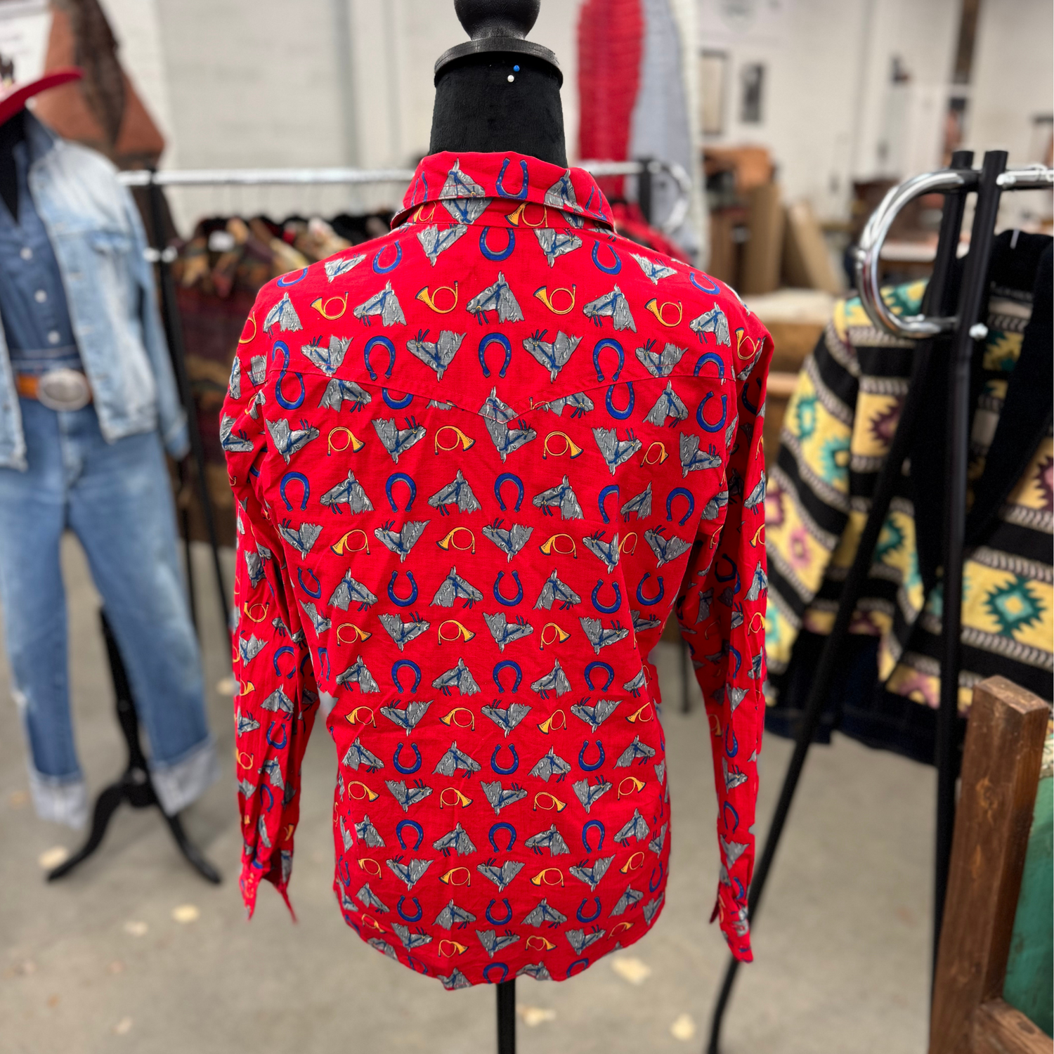 Vintage Vintage Circle T Red Western Shirt – Horse Heads & Horseshoes – Made in USA – 100% Cotton