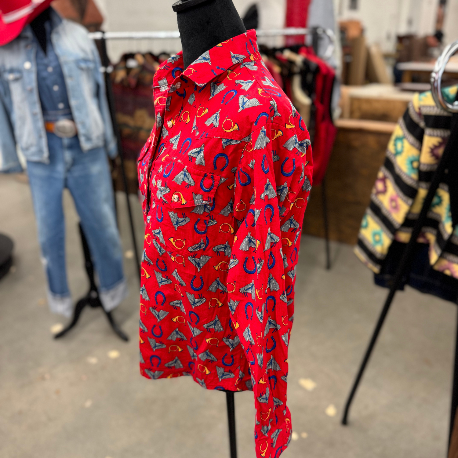 Vintage Vintage Circle T Red Western Shirt – Horse Heads & Horseshoes – Made in USA – 100% Cotton