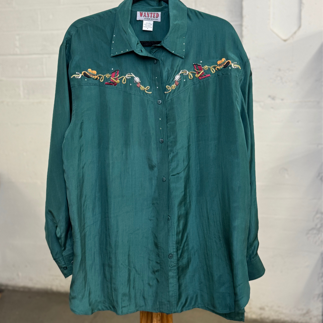 Vintage “Wanted” Beaded Silk Western Shirt – Embroidered Boots & Lasso, Size Large