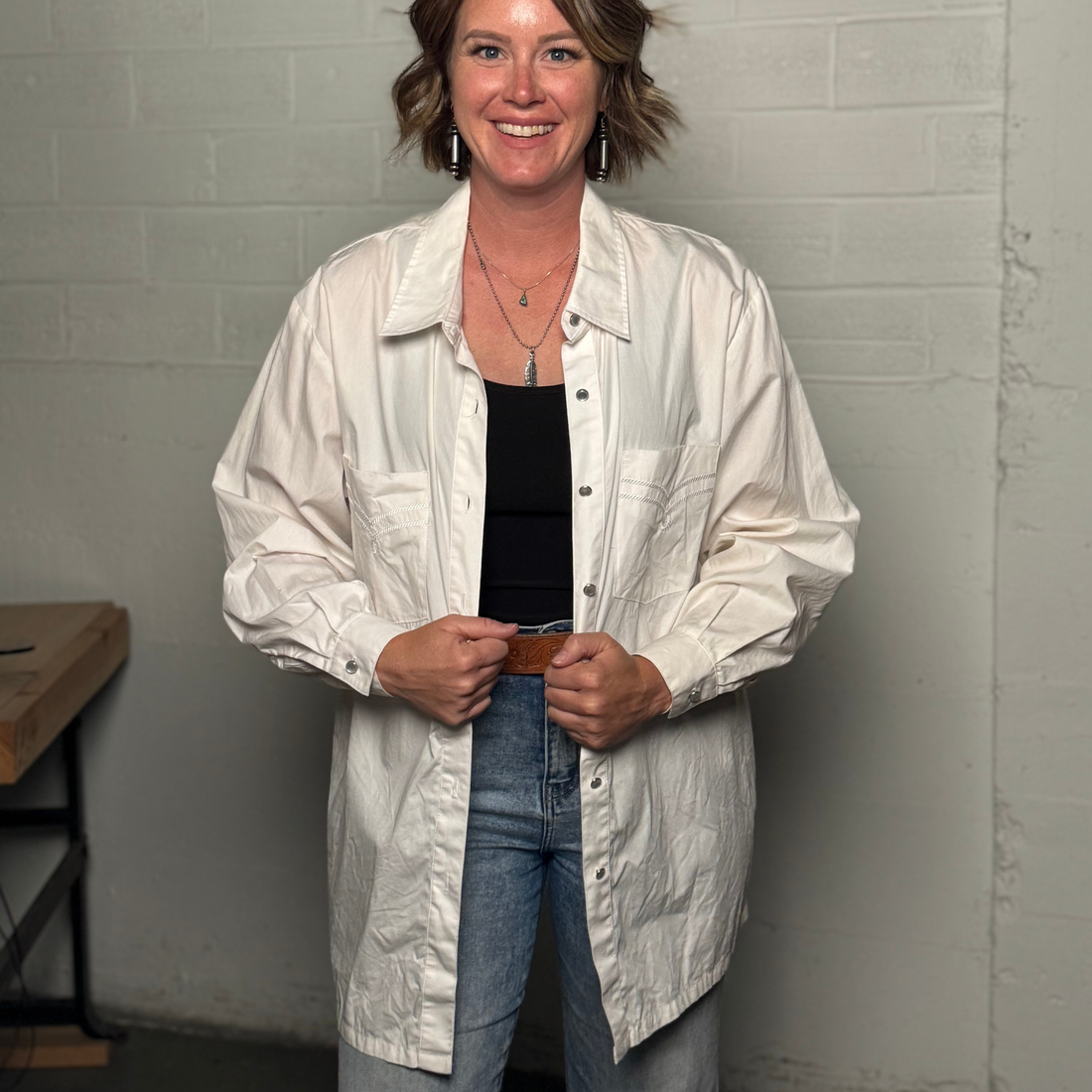 Vintage 1980s Roper White Western Shirt with Pearl Snaps – Size Large