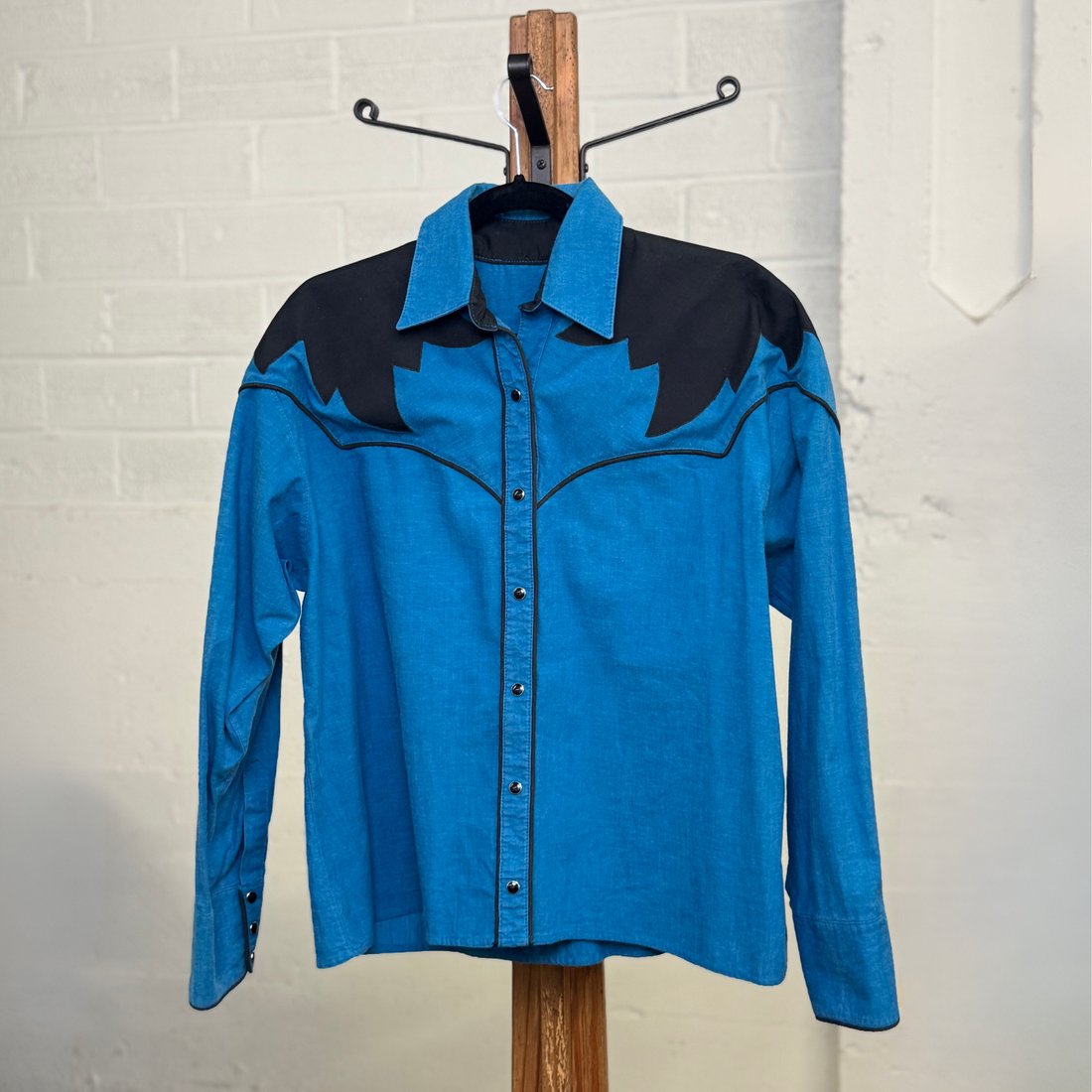 Vintage 1980s Western Two-Tone Electric Blue &amp; Black Snap Shirt