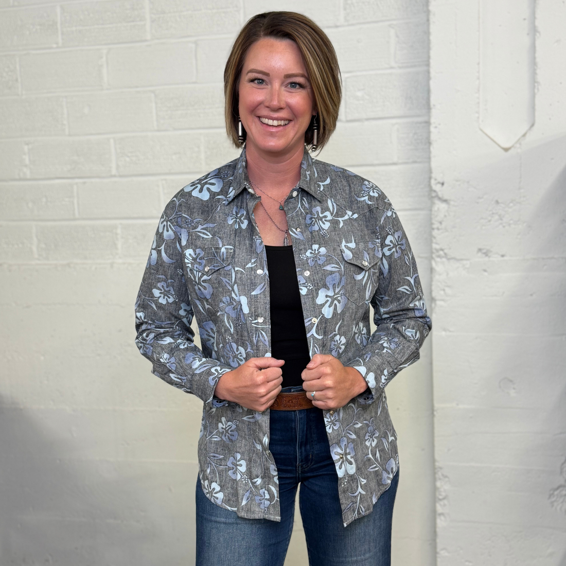 Vintage 90s Cowboy Gang Hawaiian Western Shirt – Bkue Floral Snap Button, Made in USA, Size Small