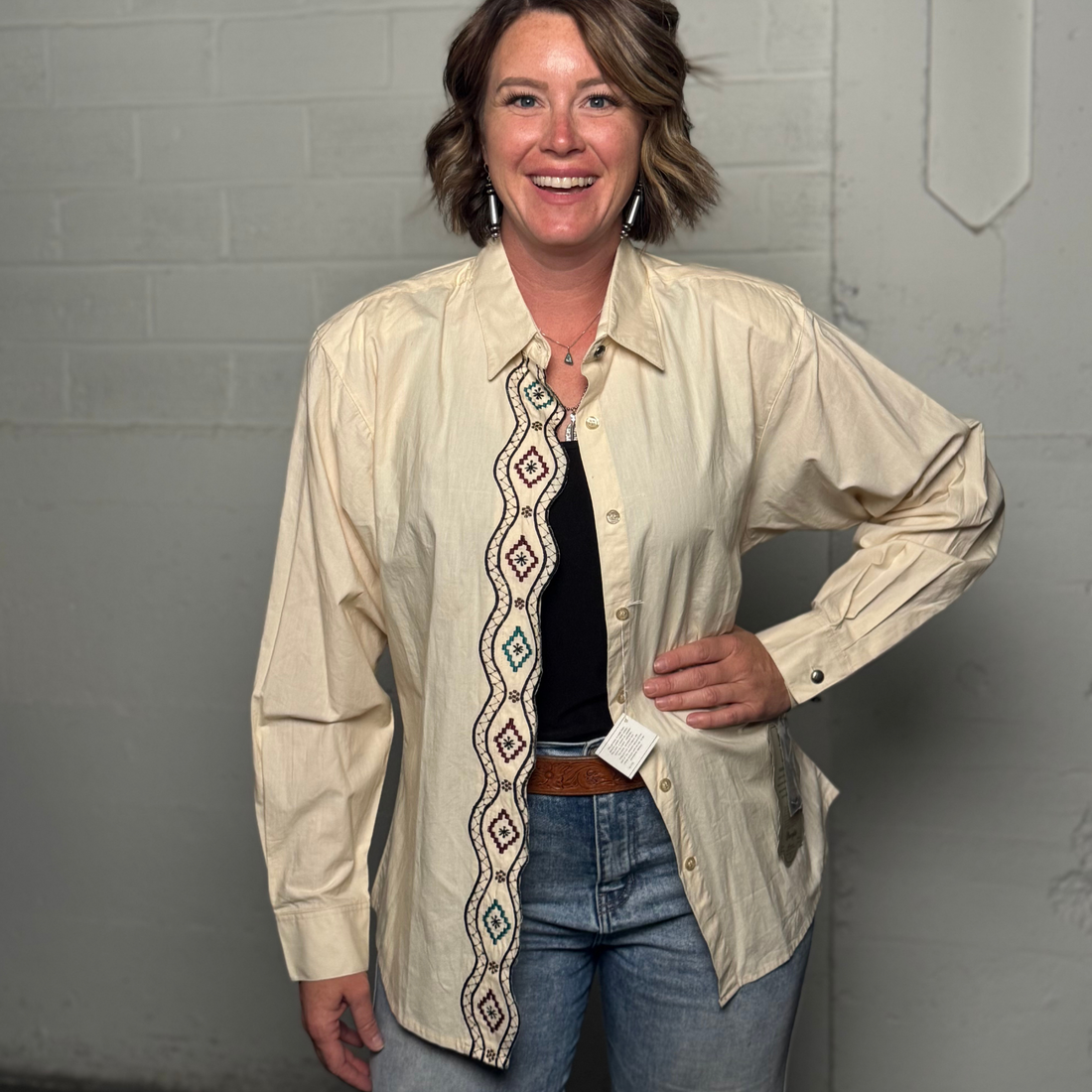 Vintage 1990s Wrangler 100% Cotton, Silver Lake Cream Western Shirt with Southwestern Trim – Size L