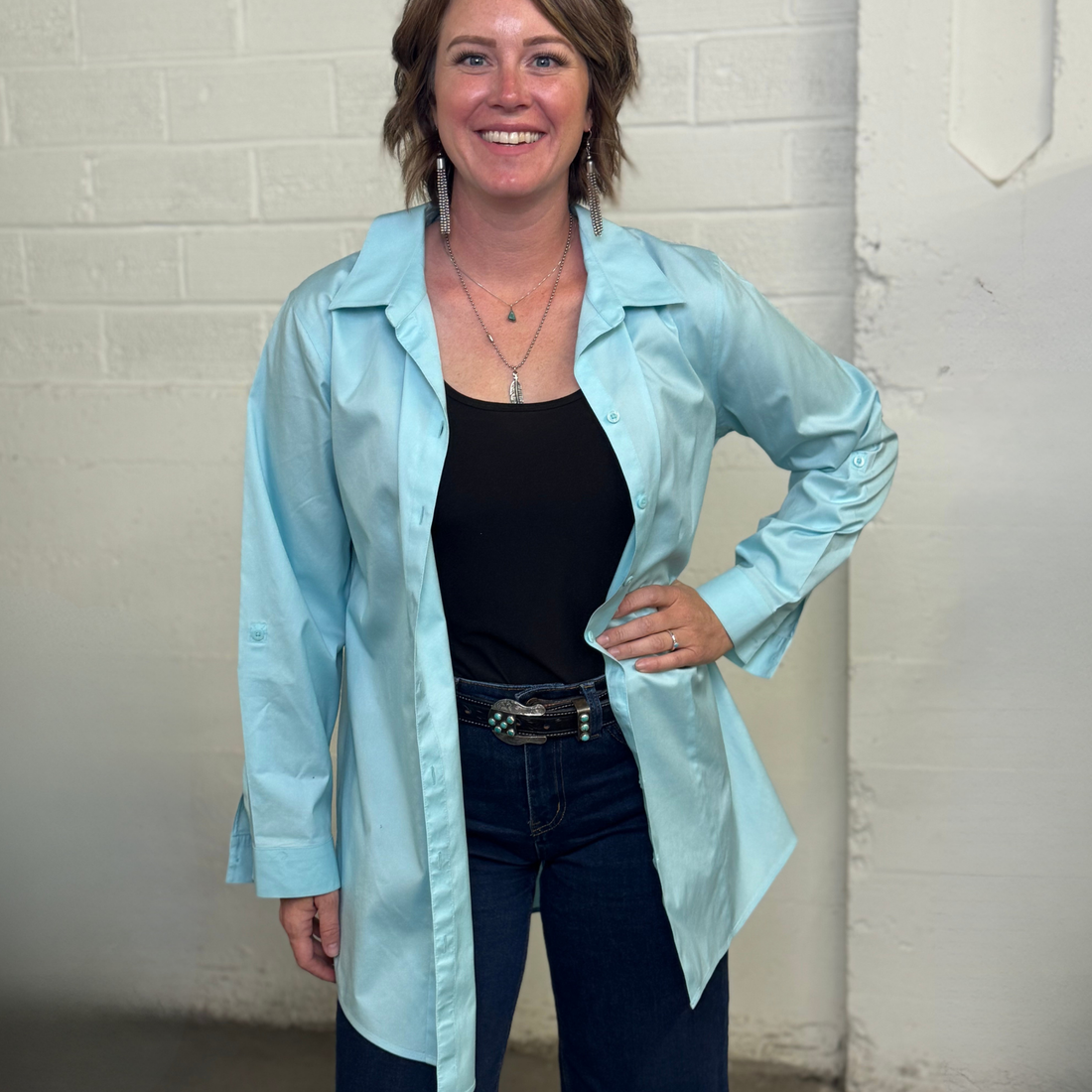 Vintage 2000s 100% Cotton Chico’s Aqua Blue Long Button Down Shirt