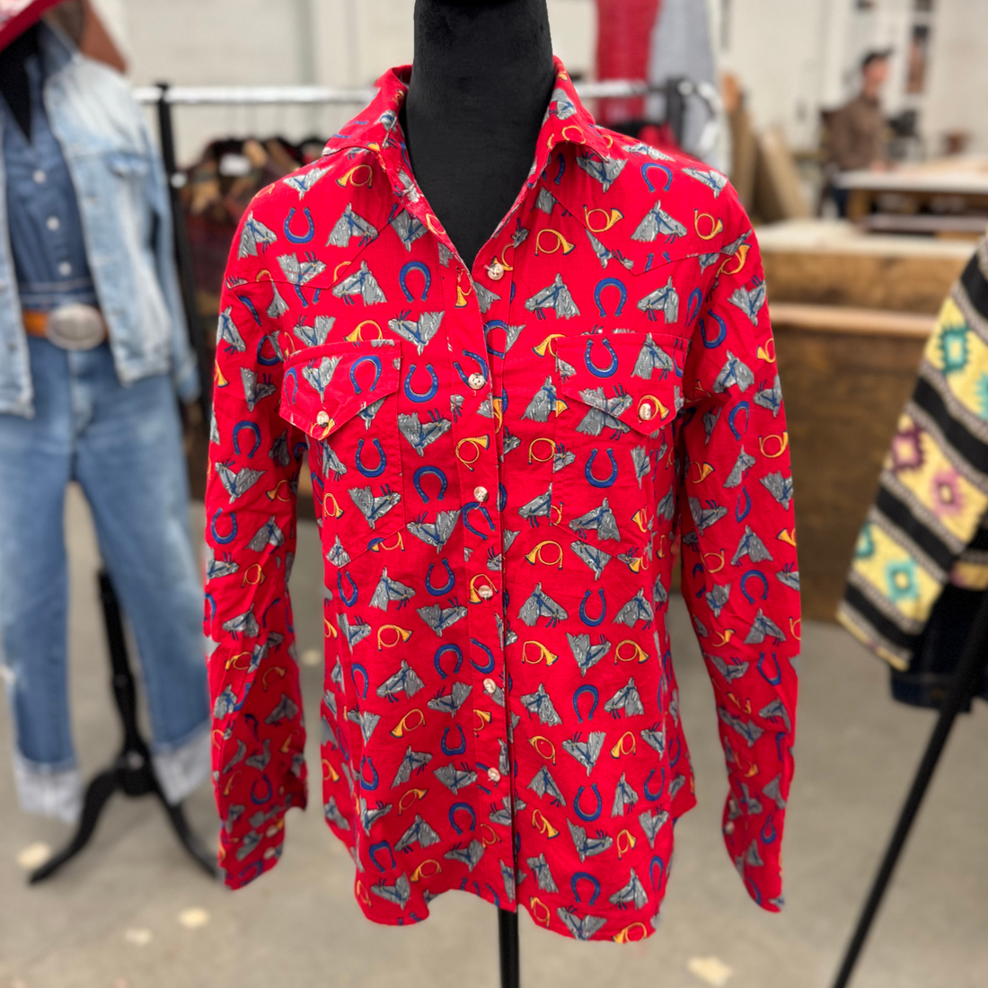Vintage Vintage Circle T Red Western Shirt – Horse Heads &amp; Horseshoes – Made in USA – 100% Cotton
